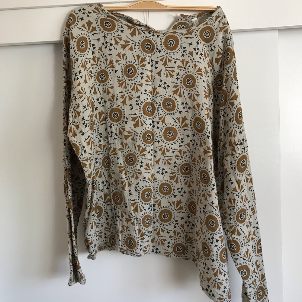 Rylee and Cru Women’s small long sleeve top